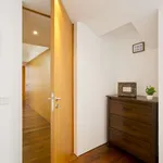 Rent 4 bedroom apartment of 170 m² in Porto