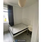 Rent 2 bedroom flat in Wales