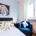 Rent a room of 113 m² in Milan