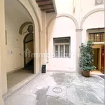 Affitto 5 camera appartamento di 177 m² in Florence