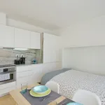 Rent 1 bedroom apartment of 32 m² in Porto