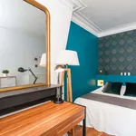 Rent a room of 117 m² in Paris