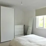 Rent 3 bedroom flat in Brighton