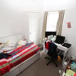 Rent 4 bedroom house in Wales