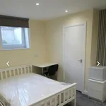 Rent 8 bedroom house in Leeds