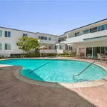 Rent 2 bedroom apartment of 96 m² in redondo beach