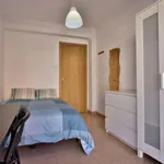 Rent 4 bedroom apartment in Valencia