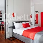 Rent 2 bedroom apartment of 75 m² in Napoli