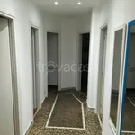 Rent 4 bedroom apartment of 80 m² in Genova