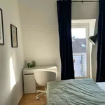 Rent a room of 80 m² in Frankfurt am Main