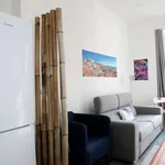 Rent 1 bedroom apartment of 40 m² in lisbon