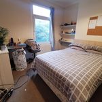 Rent 5 bedroom house in Swansea