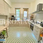 Rent 5 bedroom apartment of 300 m² in Rome