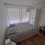 Rent 4 bedroom apartment in Porto