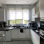 Appartement de 120 m² avec 1 chambre(s) en location à Marseille