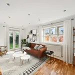 Rent 3 bedroom house in Bromley