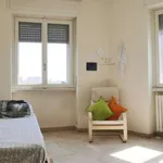 Rent a room of 120 m² in milan