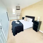 Rent 4 bedroom apartment of 83 m² in Newcastle upon Tyne