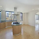 Rent 5 bedroom apartment of 295 m² in New York City