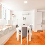 Rent a room of 150 m² in Lisboa