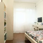 Rent 3 bedroom apartment in Milan