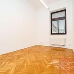 Pronajměte si 3 ložnic/e byt o rozloze 110 m² v Prague