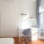 Rent a room of 97 m² in Lisboa