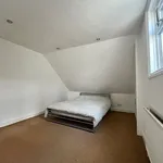 Rent 2 bedroom apartment in Elmbridge