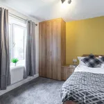 Rent 6 bedroom apartment in Yorkshire And The Humber