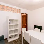 Rent a room of 130 m² in granada