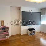 Rent 2 bedroom house of 372 m² in Vila Nova de Gaia