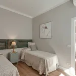 Rent 2 bedroom apartment of 63 m² in Florence