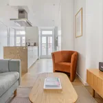 Rent 2 bedroom apartment of 875 m² in Lisbon