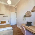 Rent a room in lisbon