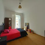 Rent 3 bedroom apartment of 220 m² in lisbon