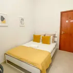 Rent a room in lisbon