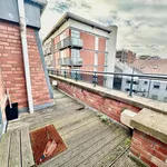 Rent 3 bedroom flat in Leeds