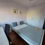 Rent 4 bedroom apartment in Lisbon