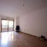 Rent a room of 100 m² in valencia