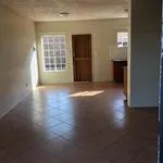 Rent 2 bedroom apartment of 100 m² in Pretoria