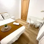 Rent a room of 75 m² in valencia