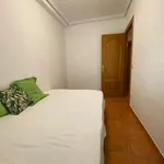 Rent a room of 200 m² in madrid