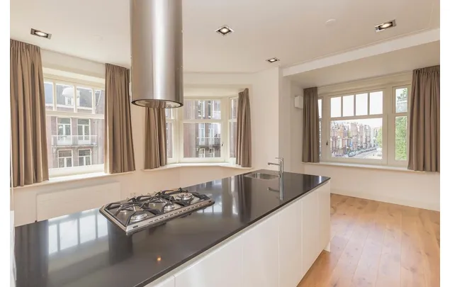 Huur 2 slaapkamer appartement van 76 m² in Amsterdam