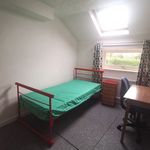 Rent 5 bedroom flat in South East England