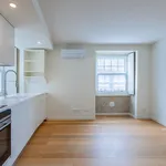 Rent 1 bedroom apartment of 43 m² in Porto