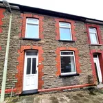 Rent 3 bedroom flat in Caerphilly