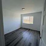 4 bedroom apartment of 1054 sq. ft in Sherbrooke