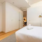 Rent 1 bedroom apartment of 85 m² in madrid