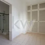 Rent 5 bedroom apartment of 200 m² in Lisbon