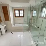 Rent 3 bedroom house of 374 m² in Bangkok